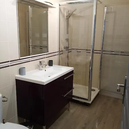 De * Saint-Victor-la-Coste